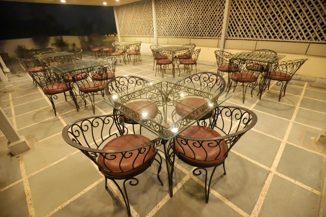 Hotel Shanti Villa New Delhi Exterior photo