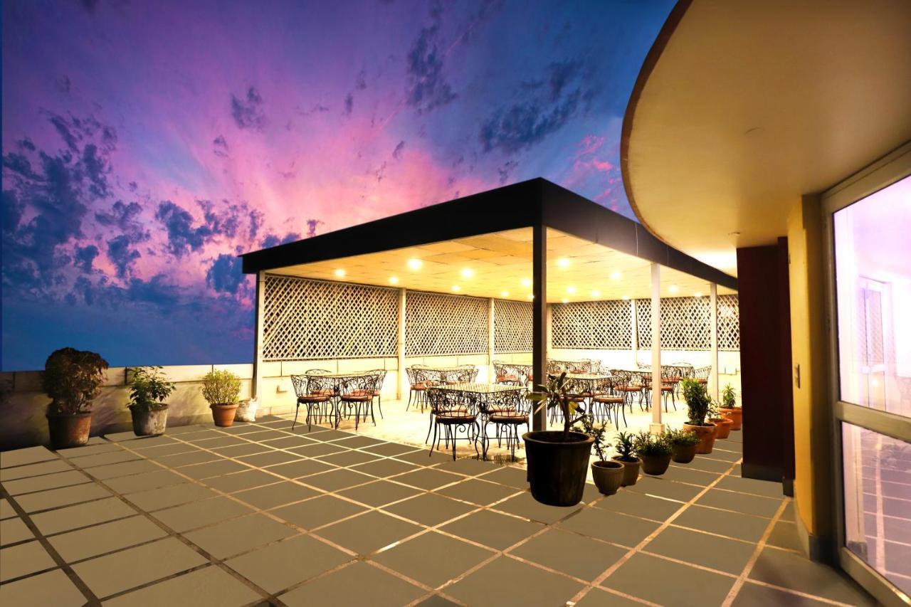 Hotel Shanti Villa New Delhi Exterior photo