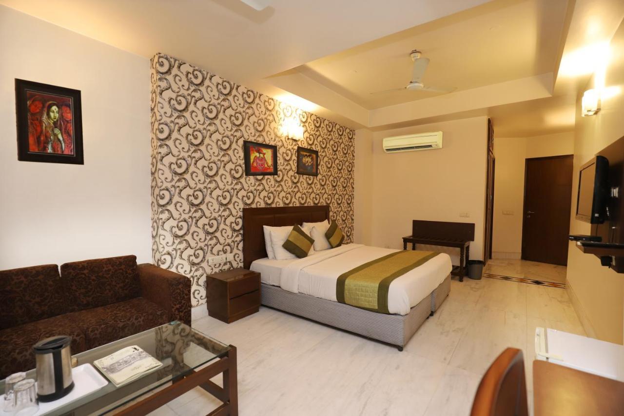 Hotel Shanti Villa New Delhi Exterior photo