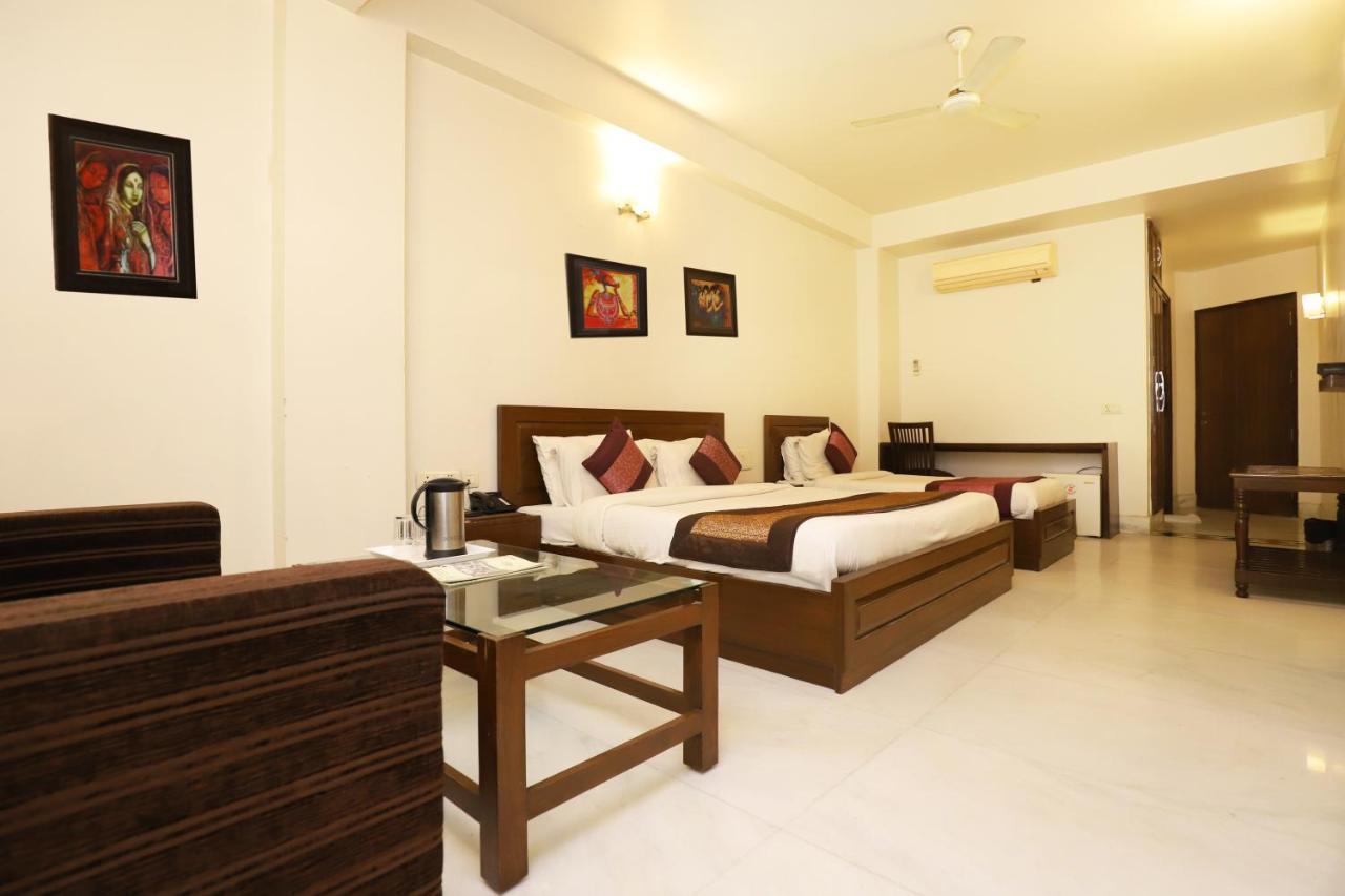 Hotel Shanti Villa New Delhi Exterior photo