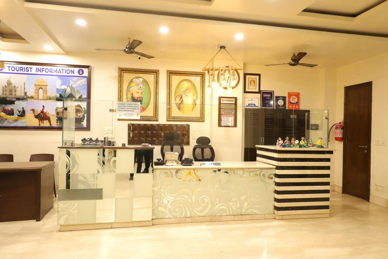 Hotel Shanti Villa New Delhi Exterior photo